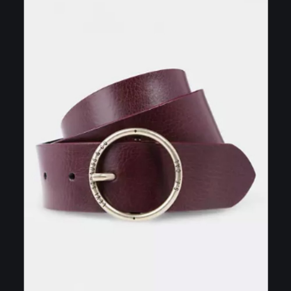 Levi's Leather Athena Circle Belt